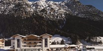 Hundehotel - Unterkunftsart: Chalets - hotel Winter, miten in den Bergen - Hotel Bergkristall