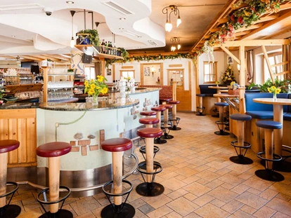 Hundehotel - Doggies: 3 Doggies - Restaurant Pizzeria - Hotel Bergkristall