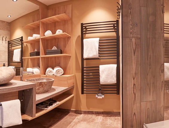 Urlaub-mit-Hund: Familiy-Bad aus der Familiensuite - Ostseehotel Midgard