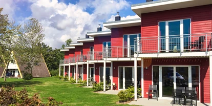 Hundehotel - Frühstück - Premiumhaus (Rot) Aussenansicht  - Premiumhaus in Damp