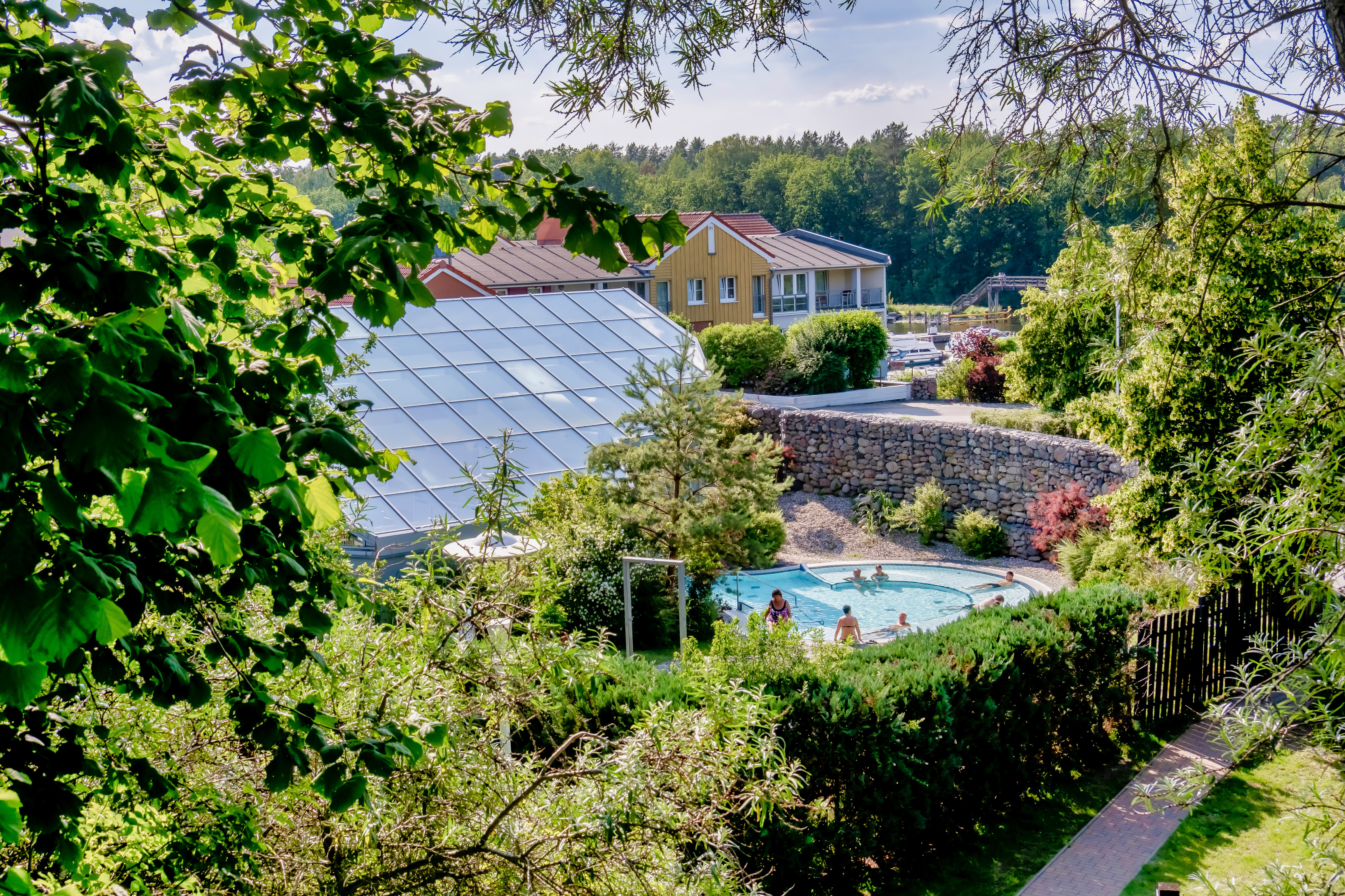 Urlaub-mit-Hund: Sunday Resort Marina Wolfsbruch - Wasser | Wellness