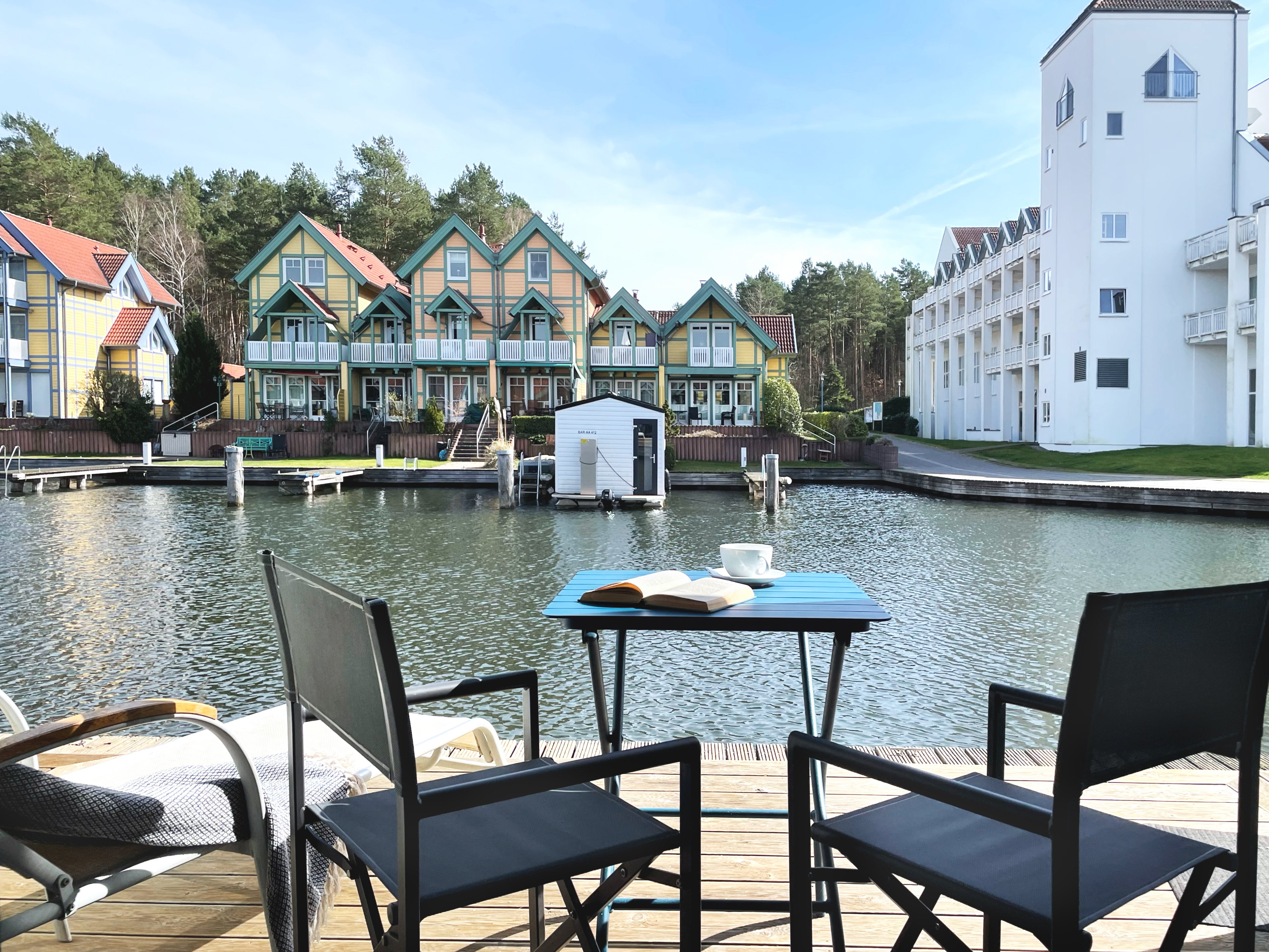 Urlaub-mit-Hund: Suite - Sunday Resort Rheinsberg - Wohnen | Schlafen