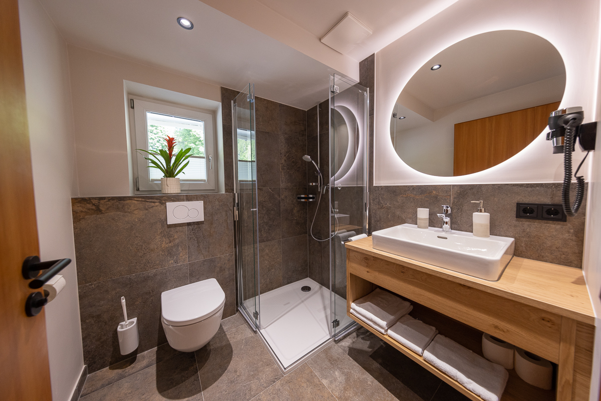 Urlaub-mit-Hund: Badezimmer Top 3 und Top 6 - Appartements Fürstauer