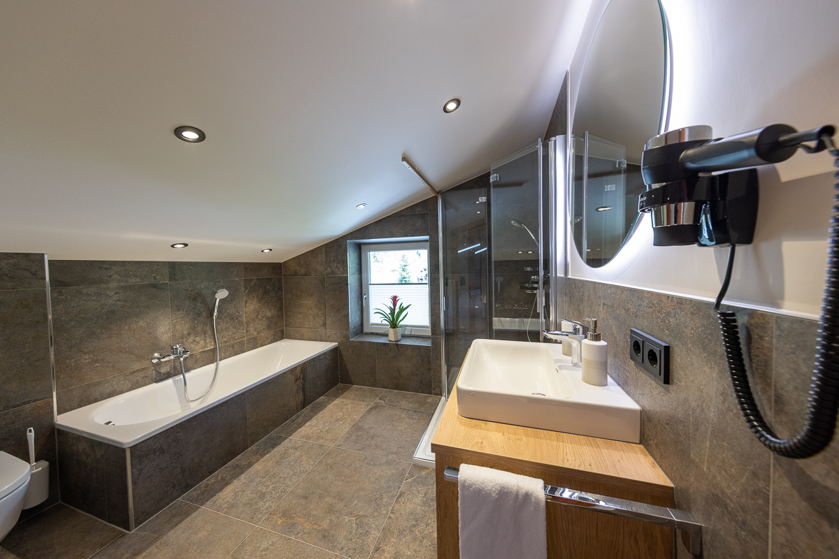 Urlaub-mit-Hund: Badezimmer Top 9 - Appartements Fürstauer