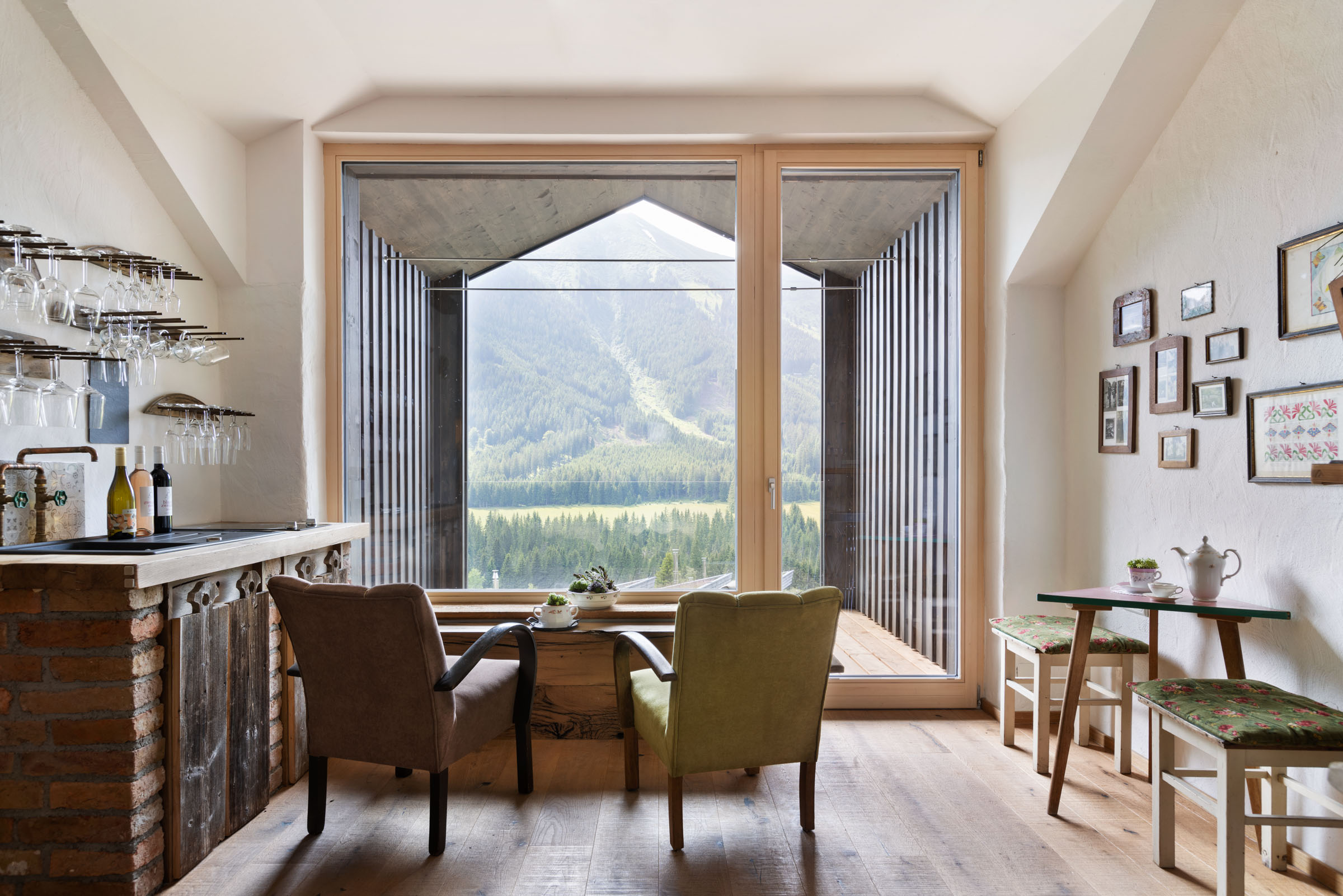 Urlaub-mit-Hund: Kaffeehaus mit herrlichem Ausblick - Sloho Bergurlaub