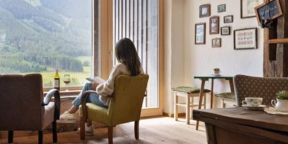 Hundehotel - Tauplitz - Kaffeehaus zum Lesen, Plaudern, Trinken, Essen - Sloho Bergurlaub