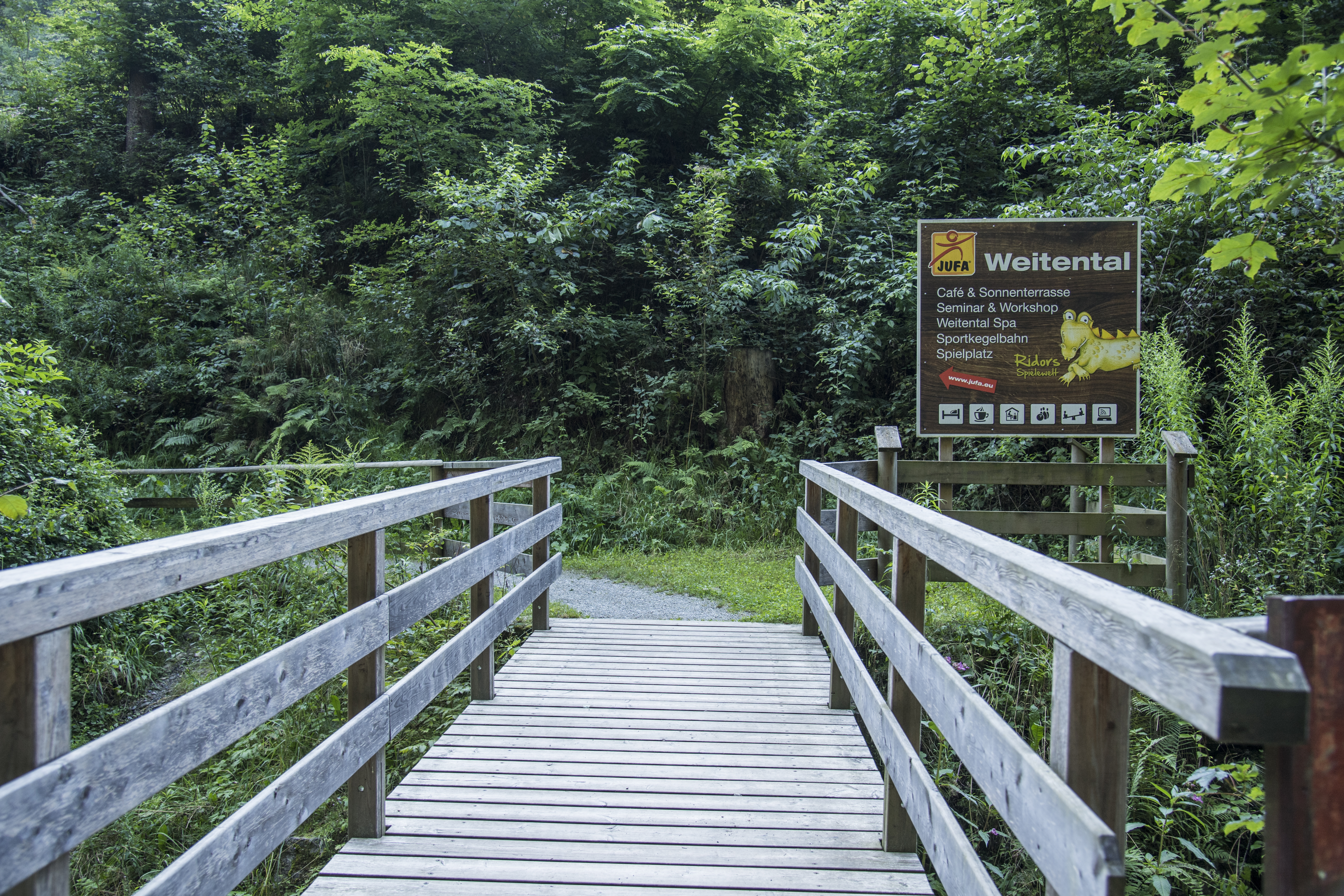 JUFA Natur-Hotel Bruck Ausflüge mit Hund Naturparkzentrum Weitental