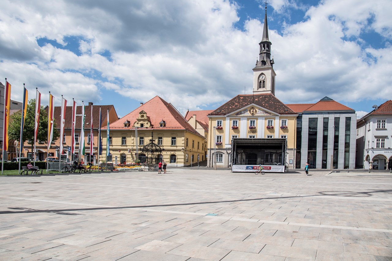 JUFA Natur-Hotel Bruck Ausflüge mit Hund Stadtzentrum Bruck