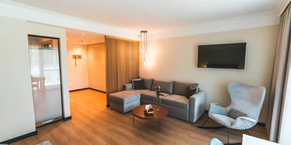 Hundehotel - Pools: Schwimmteich - Pannonia Suite - Wohnbereich - VILA VITA Pannonia