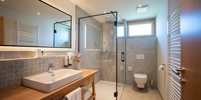 Hundehotel - Pools: Schwimmteich - Residenzen am See - parkside 
Badezimmer 1 - VILA VITA Pannonia