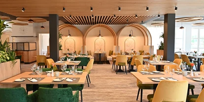 Hundehotel - Pools: Schwimmteich - VITAVESTA Buffetrestaurant - VILA VITA Pannonia