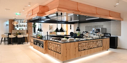 Hundehotel - Pools: Schwimmteich - VITAVESTA Buffetrestaurant - VILA VITA Pannonia