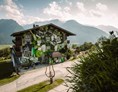 Urlaub-mit-Hund: Mural Sommer - Hotel BergBaur 