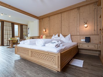 Wohlfühlhotel Kerschdorfer - alpine hotel · garni superior · adults only Zimmerkategorien Juniorsuite Tirol