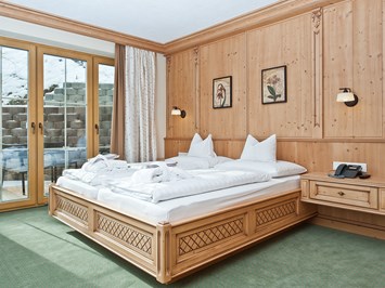Wohlfühlhotel Kerschdorfer - alpine hotel · garni superior · adults only Zimmerkategorien Suite Zillertal