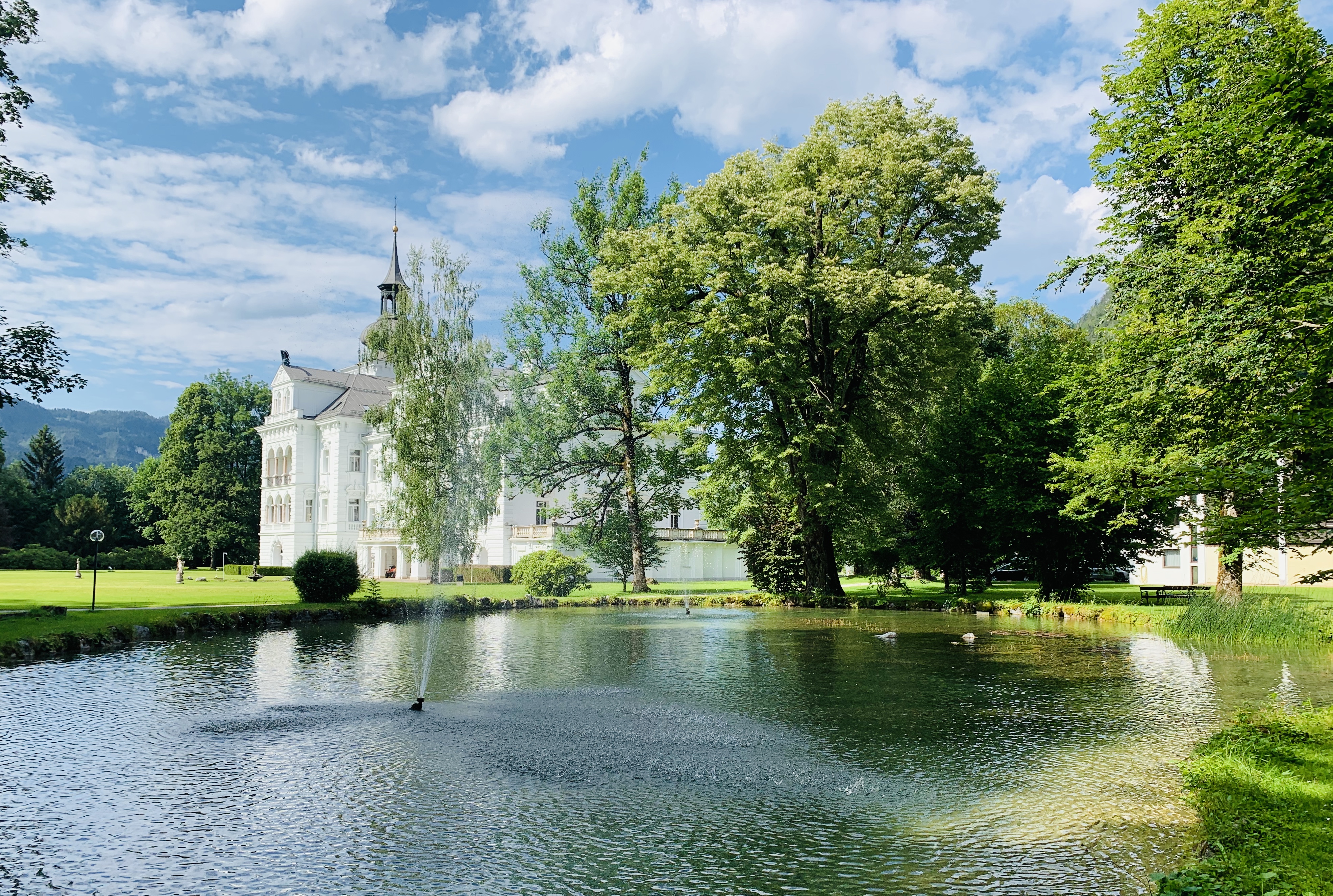 Ferienhaus mit Hund: Schlosspark mit Schloss Grubhof - Ferienwohnung Mitterer Schlosspark Grubhof
