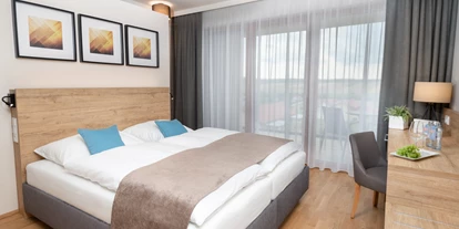 Hundehotel - Trink-/Fressnapf: vor dem Haus - Stegersbach - JUFA Hotel Neutal – Landerlebnis***/****