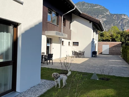 Hundehotel - Doggies: 3 Doggies - Garten - Bader Suites