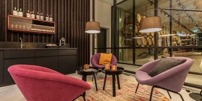 Hundehotel - PLZ 8514 (Schweiz) - Macardo Honesty Bar & Cigar Lounge - Macardo Premium B&B