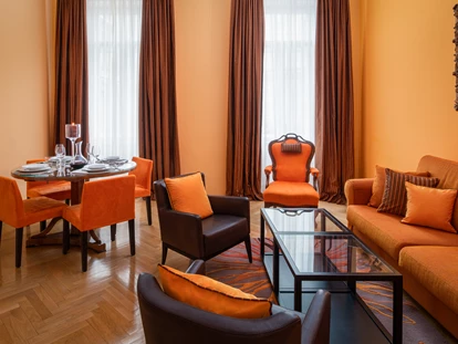 Hundehotel - Unterkunftsart: Hotel - Baden (Baden) - Wohnzimmer Deluxe Suite - APPARTEMENT-HOTEL AN DER RIEMERGASSE