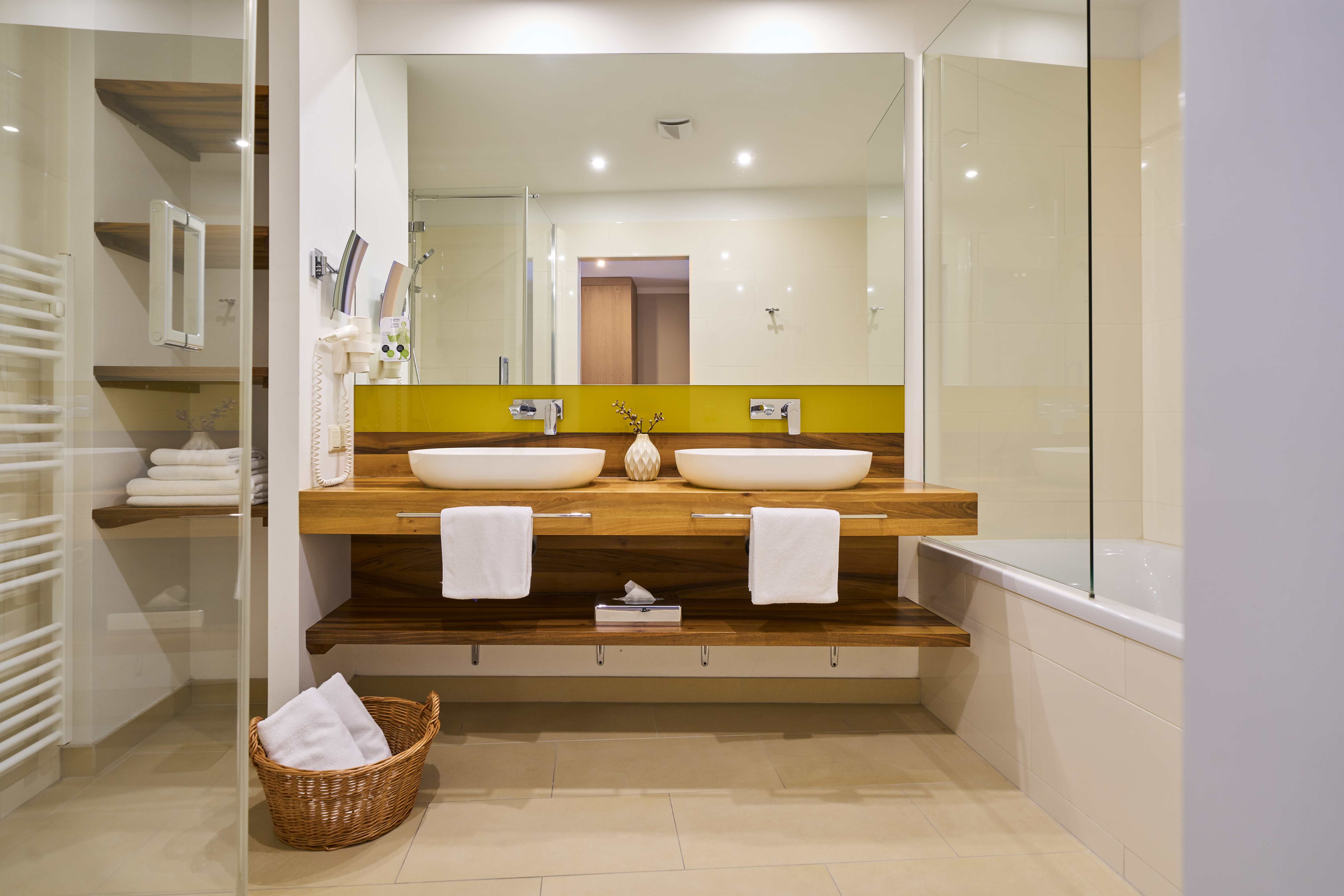 Hundehotel - Tulln an der Donau - Family & Friends Suite Badezimmer - Henriette Stadthotel Vienna