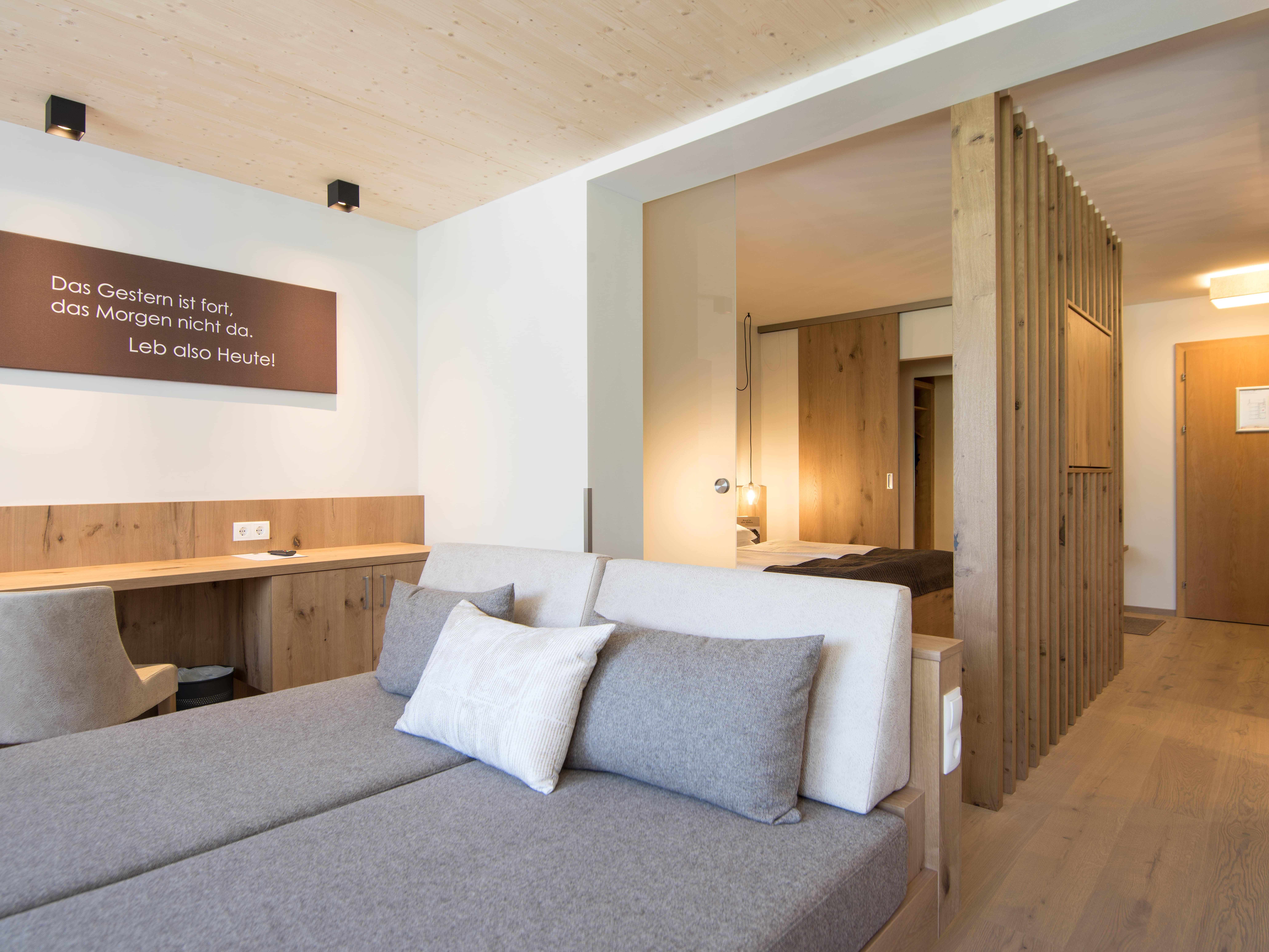 Urlaub-mit-Hund: Zimmer. Talblickloft. - Valavier Aktivresort 