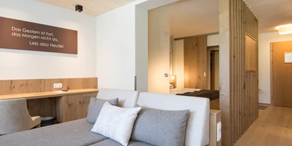 Hundehotel - Hallenbad - Mittelberg (Mittelberg) - Zimmer. Talblickloft. - Valavier Aktivresort