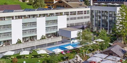 Hundehotel - Hallenbad - Mittelberg (Mittelberg) - Hotel Valavier. Urlaub mit Ihre geliebten Vierbeiner. Wir freuen uns auf Sie!  - Valavier Aktivresort