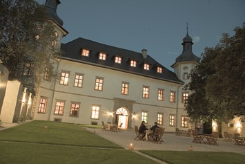Urlaub-mit-Hund: JUFA Hotel Schloss Röthelstein/Admont***