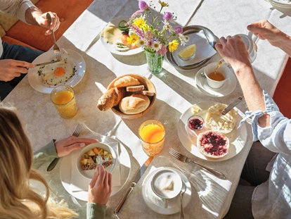 Hundehotel - Ladis - Gemütlich Frühstücken - Hotel Schranz