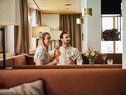 Hundehotel - Ladis - Gemütliche Kaminlounge - Hotel Schranz