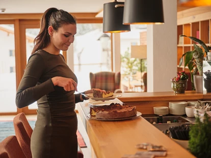 Hundehotel - Ladis - Hausgemachte Kuchen am Nachmittag - Hotel Schranz