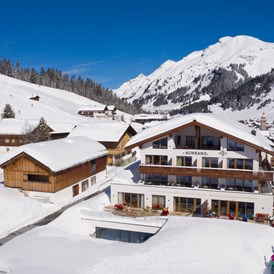 Urlaub-mit-Hund: Ski in & Ski out im Winter - Hotel Schranz 