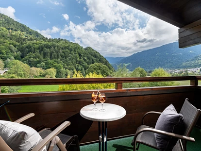 Hundehotel - Trink-/Fressnapf: an der Rezeption - Schruns - Balkon  - Relax und Vitalhotel Adler