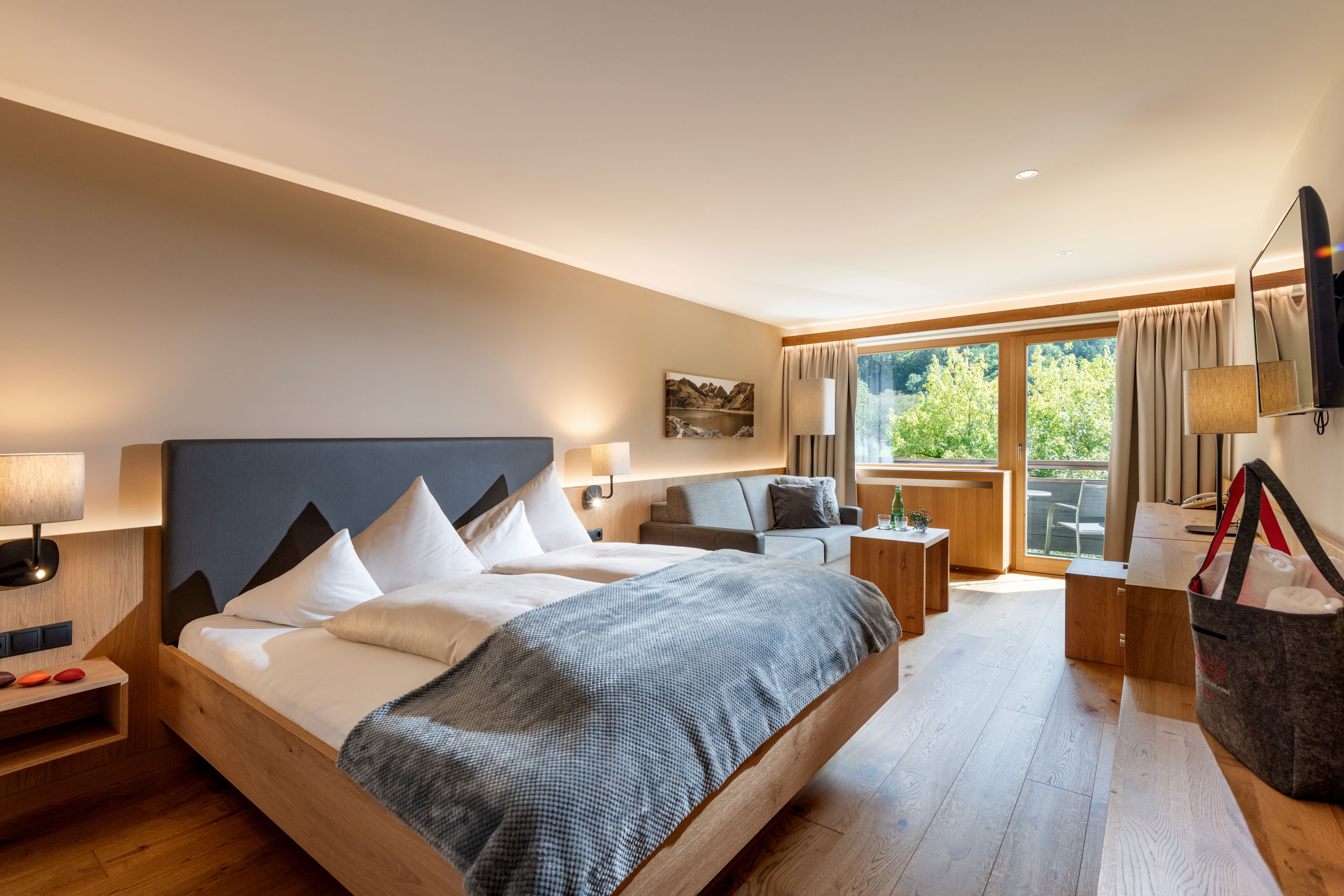 Urlaub-mit-Hund: Juniorsuite  - Relax und Vitalhotel Adler  - Wohnen | Schlafen