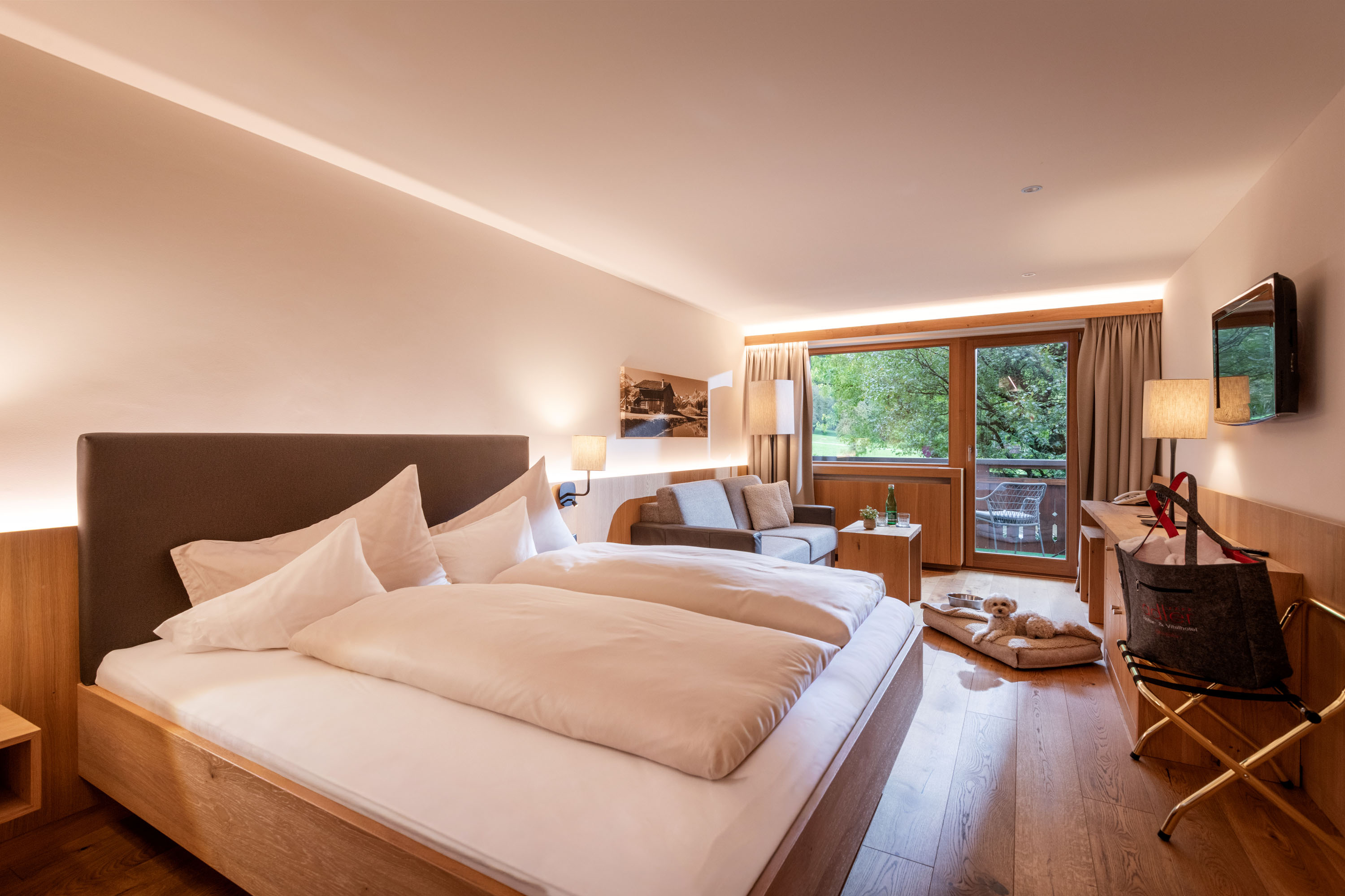 Urlaub-mit-Hund: Juniorsuite  - Relax und Vitalhotel Adler  - Wohnen | Schlafen