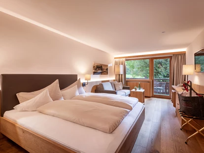 Hundehotel - Trink-/Fressnapf: an der Rezeption - Schruns - Juniorsuite  - Relax und Vitalhotel Adler
