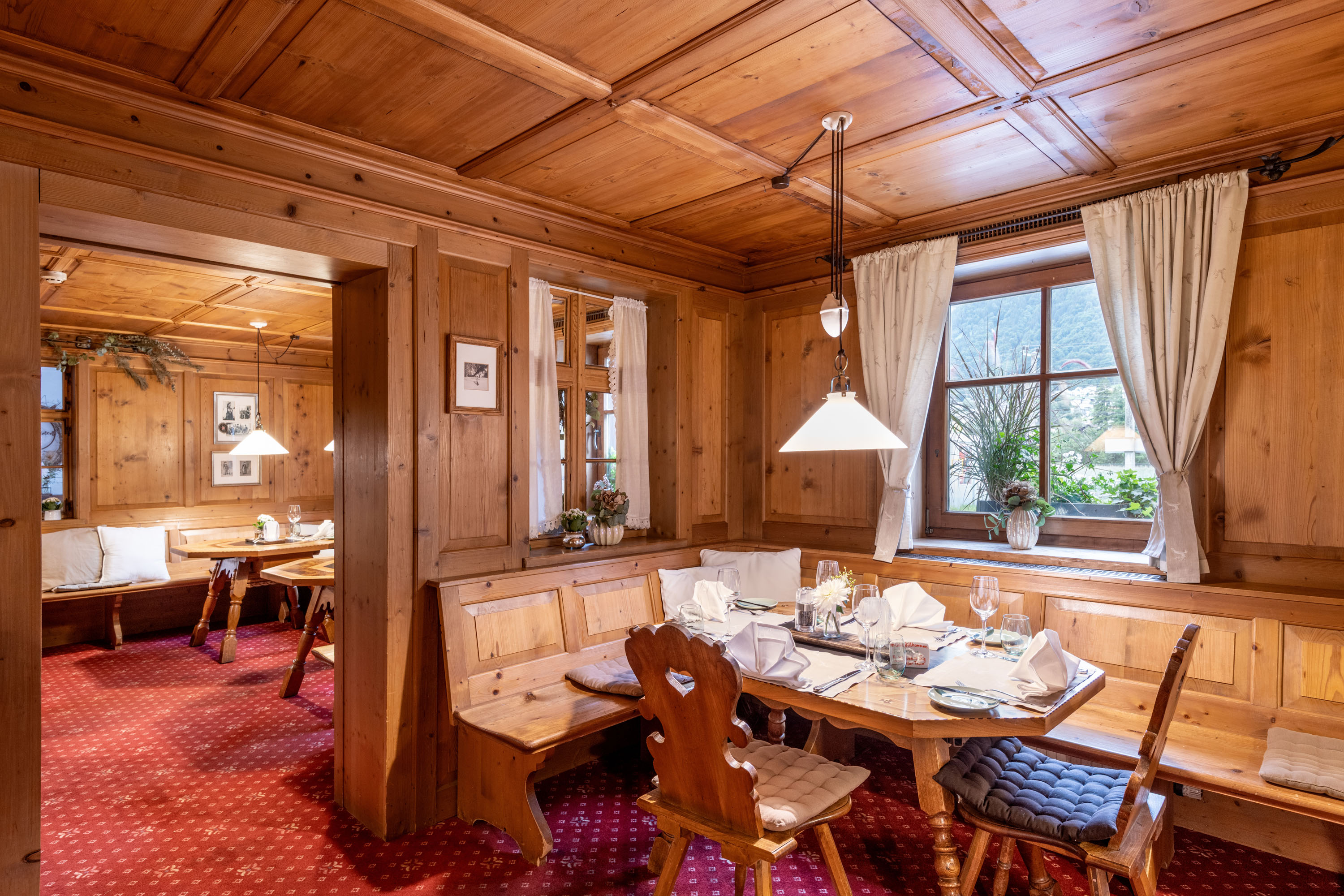 Urlaub-mit-Hund: Montafoner Stube  - Relax und Vitalhotel Adler  - Essen | Trinken