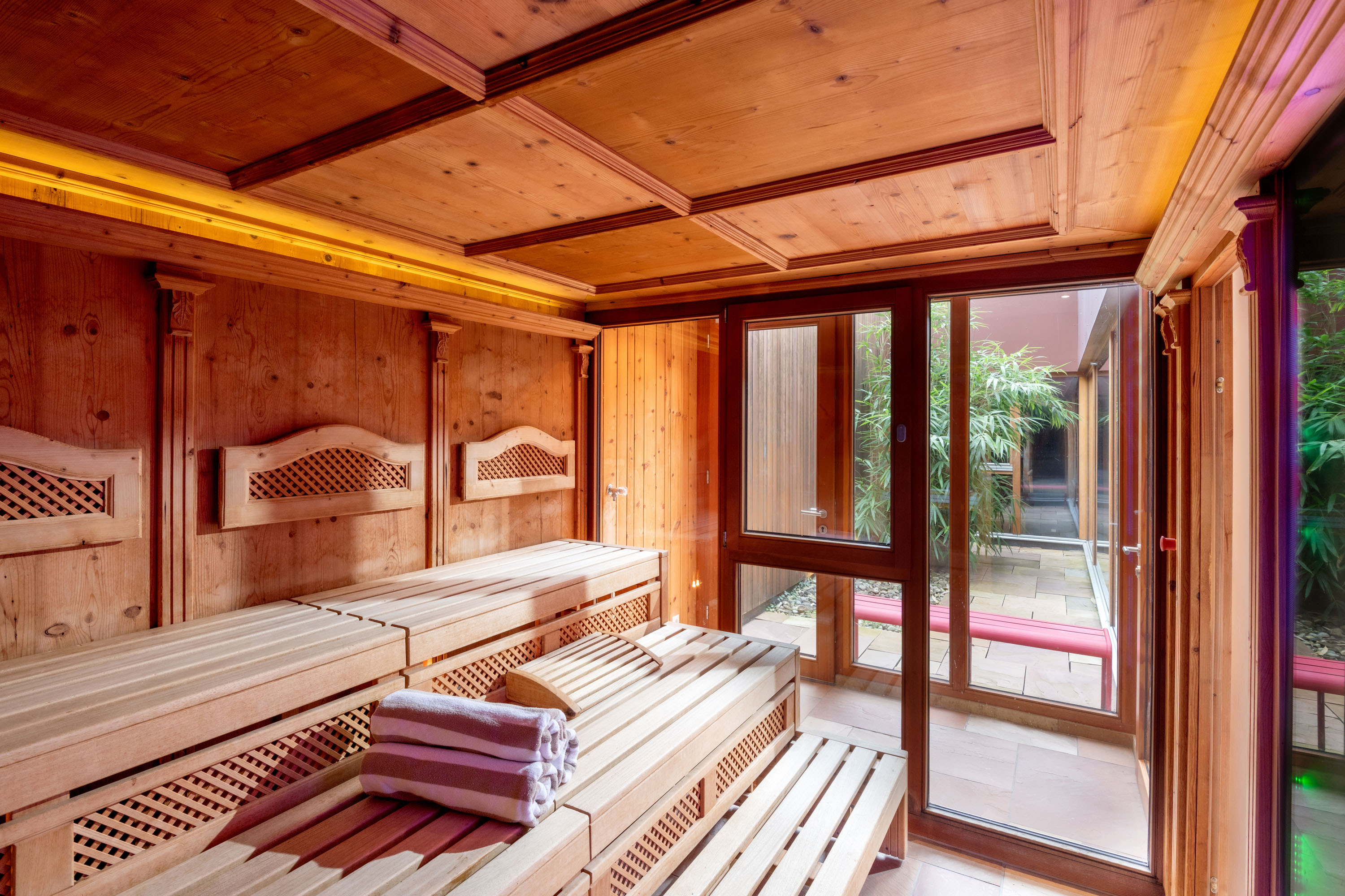 Urlaub-mit-Hund: Sauna - Relax und Vitalhotel Adler  - Wasser | Wellness