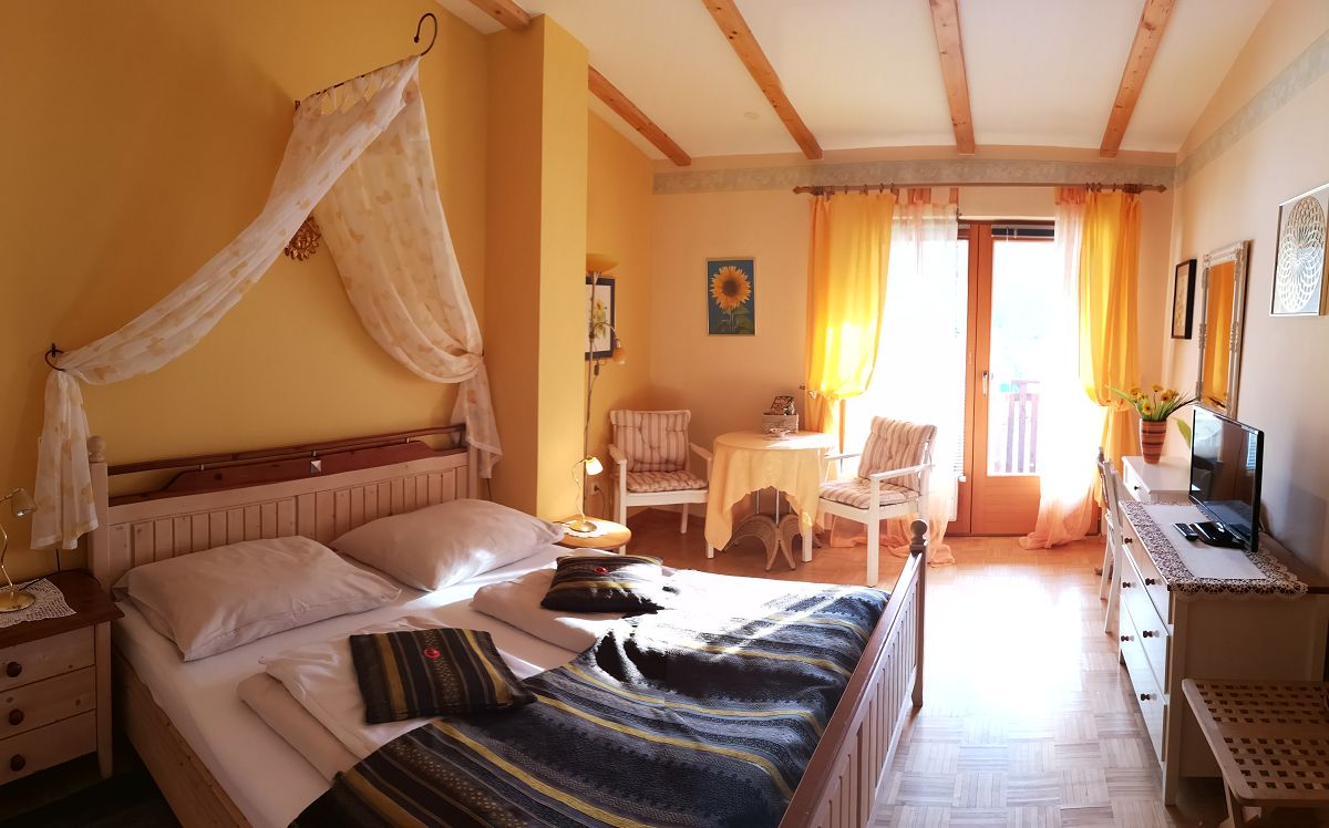 Urlaub-mit-Hund: DZ Sonnenschein - FerienAPPARTEMENTS Landhaus FühlDichWohl