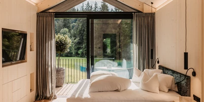 Hundehotel - Pools: Schwimmteich - Tiny house Wald&Wiese - Naturhotel Schütterbad