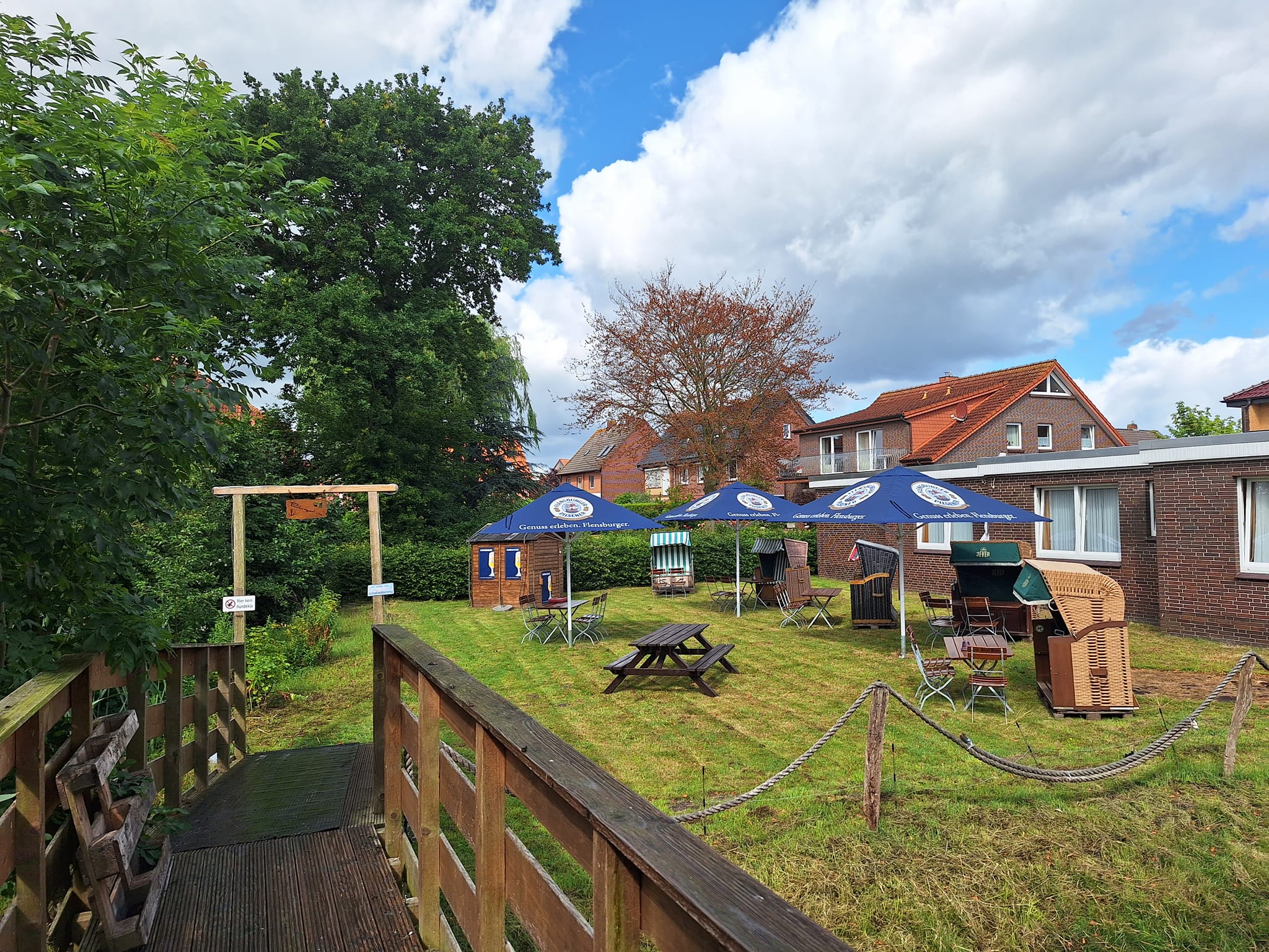 Urlaub-mit-Hund: Biergarten - NordseeResort Hotel&Suite Arche Noah