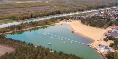 Hundehotel - Pools: Schwimmteich - Mitten in der Südheide direkt am Elbe-Seitenkanal gelegen: der Bernsteinsee  - Bernsteinsee Hotel & Ferien