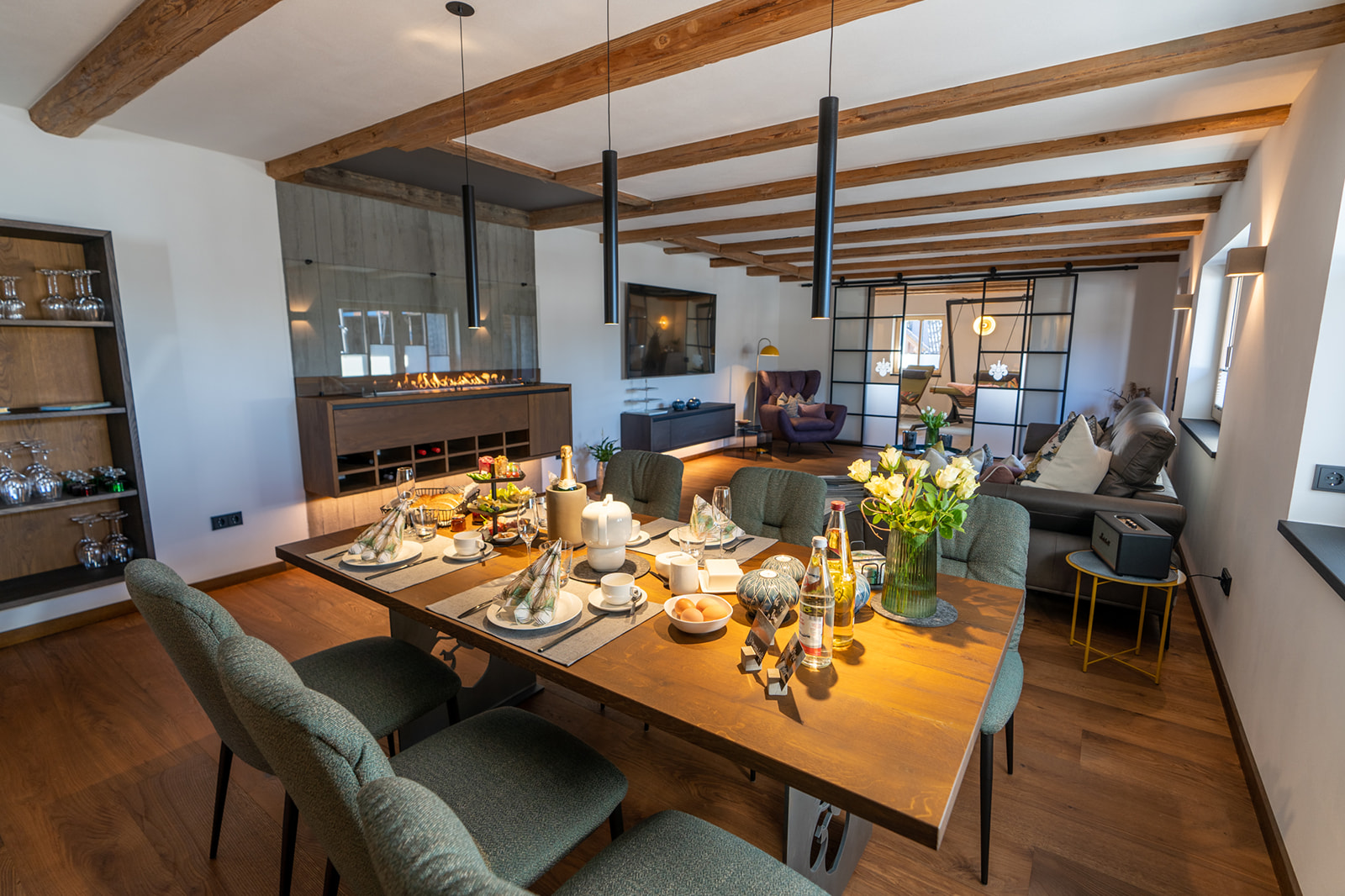 Ferienhaus mit Hund: Scheunenloft - bis 4 Personen 
Ihr gedeckter Tisch - Das MUSSEA Landhaus Chalet & Scheunenloft