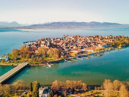 Hundehotel - PLZ 8514 (Schweiz) - Insel Lindau aus der Vogelperspektive - YachtHotel Helvetia