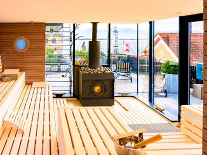 Hundehotel - PLZ 8514 (Schweiz) - Alpenlounge Dachterrassen Sauna mit unglaublichem Blick - YachtHotel Helvetia