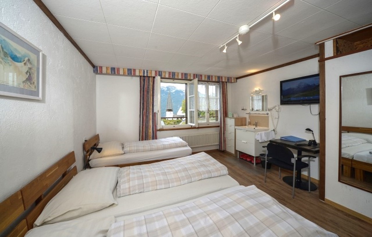 Swiss Lodge Hotel Bernerhof Zimmerkategorien Dreibettzimmer