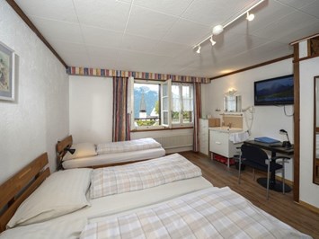 Swiss Lodge Hotel Bernerhof Zimmerkategorien Dreibettzimmer
