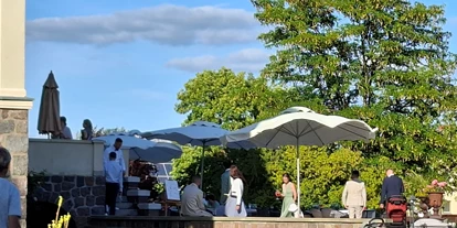 Hundehotel - Verpflegung: Halbpension - Mecklenburg-Vorpommern - Schlossterrasse - Schloss Krugsdorf Hotel & Erlebnisse