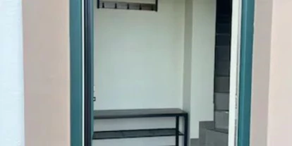 Hundehotel - Whirlpool - Mettlach - Die neue 42qm große Wohnung wurde im November 2022 fertiggestellt, sie befindet sich im 1 Obergeschoss mit einer eigenen 21 qm großen Balkon zum Grillen und Entspannen. - Feriendomizil Im Saarschleifenland  (Camille Ollinger )